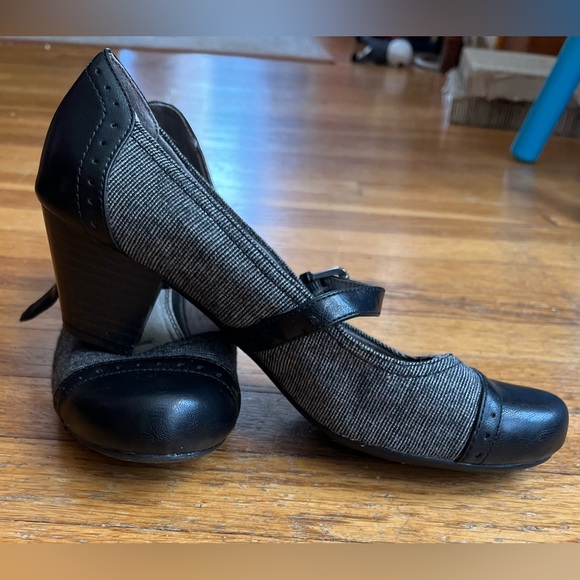 Life Stride Mary Jane style heels size 8 - Picture 2 of 5